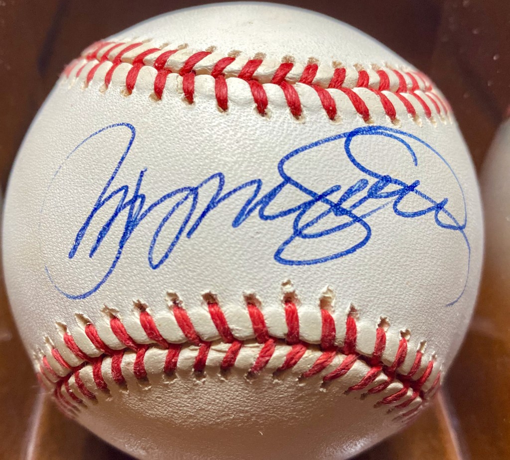 1992 or 1993 Ryne Sandberg single signed baseball